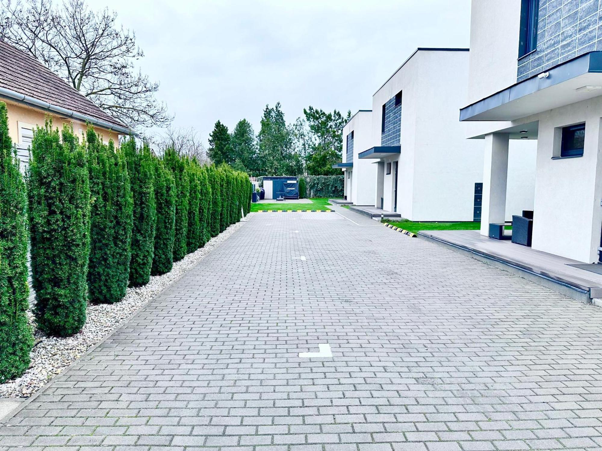 St Emmerich Residence Győr Buitenkant foto